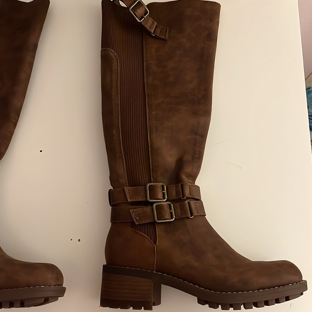 Crown Vintage brown boots